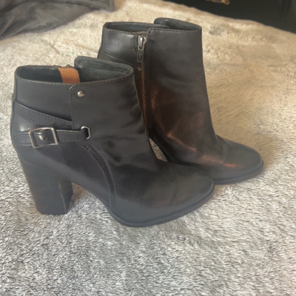 Frye booties sz 8.5